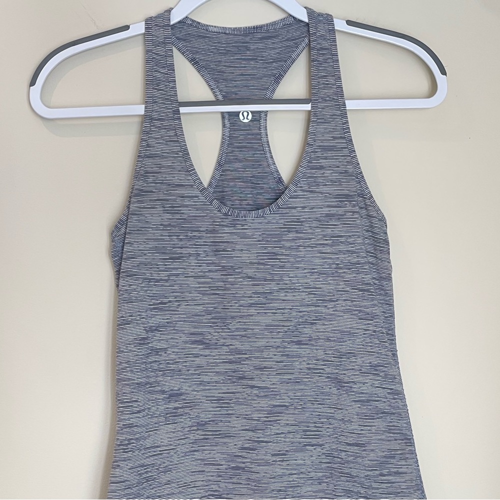 Lululemon Athletica Tank Top Size 8, Grey (blue-ish) and white stripes, heather